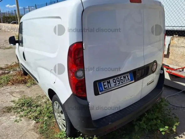 3#9509 Autocarro Fiat Doblò