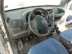 16#8245 Autocarro Fiat Doblò