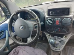 1#9760 Autocarro Fiat Doblò