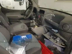 1#9328 Autocarro Fiat Doblò