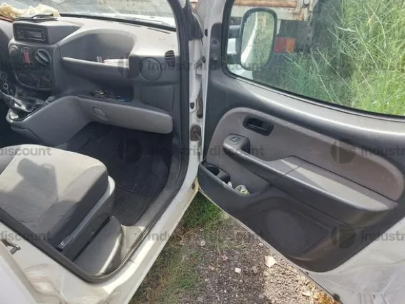 6#9578 Autocarro Fiat Doblò