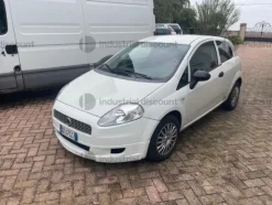1#9611 Autocarro Fiat Punto