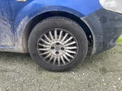 2#8786 Autocarro Fiat Punto