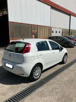 Autocarro Fiat Punto