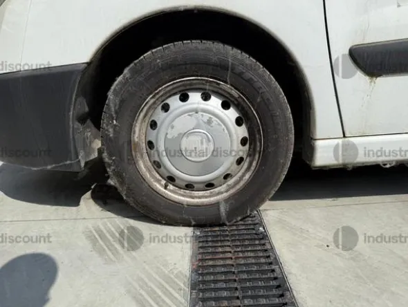 5#9198 Autocarro Fiat Scudo