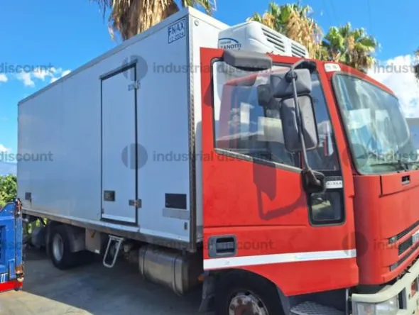 102#9825 Autocarro Iveco