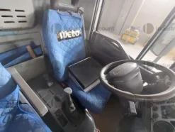 5#8924 Autocarro Iveco 100
