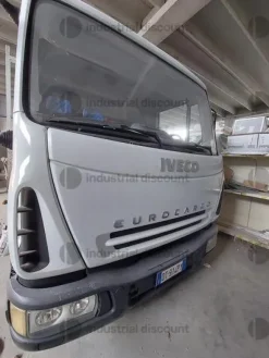 12#8924 Autocarro Iveco 75