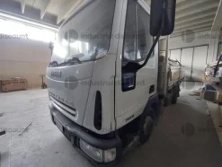 12#8924 Autocarro Iveco 75