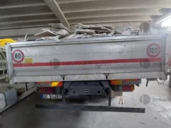 12#8924 Autocarro Iveco 75