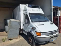 103#9825 Autocarro Iveco