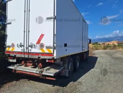 104#9825 Autocarro Iveco