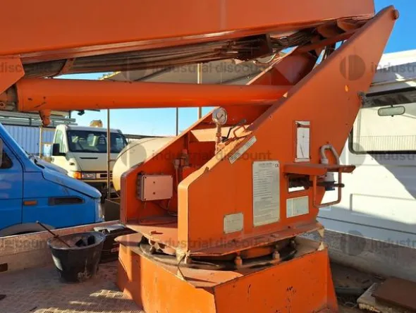 4#9329 Autocarro Iveco