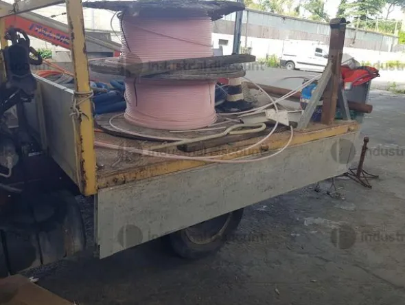3#9328 Autocarro Iveco 35C9A