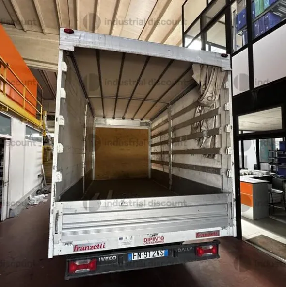 2#9312 Autocarro Iveco Daily
