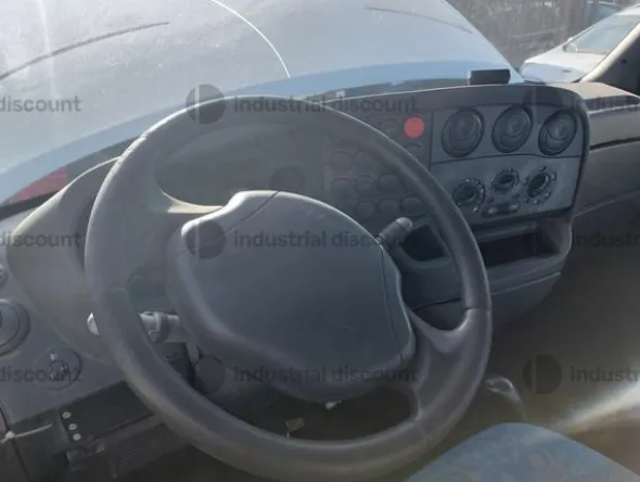 4#9138 Autocarro Iveco Daily
