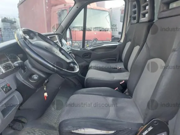 17#9138 Autocarro Iveco Daily