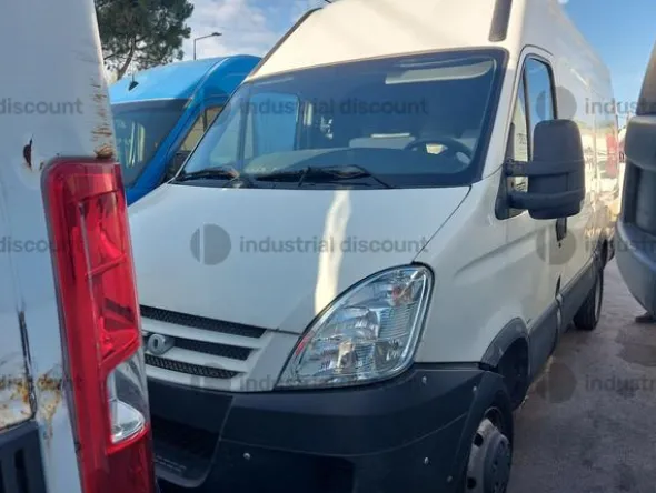 3#9138 Autocarro Iveco Daily