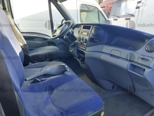3#9138 Autocarro Iveco Daily