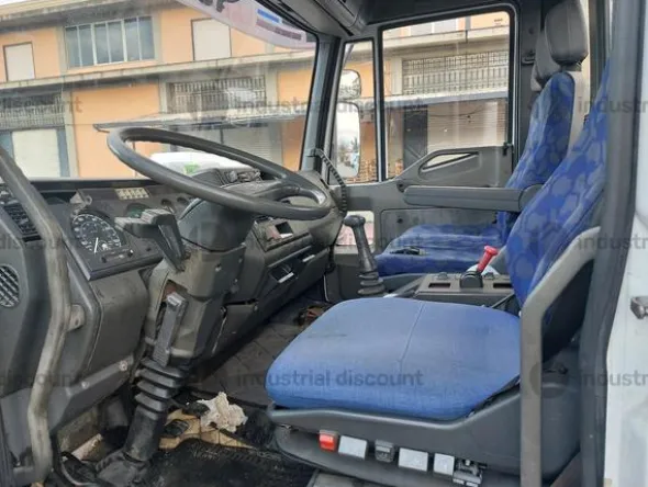 19#9138 Autocarro Iveco Daily