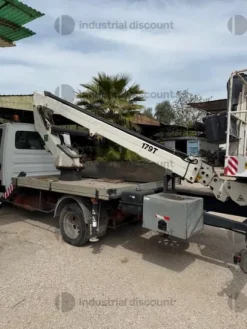 1#10088 Autocarro Iveco Daily con piattaforma