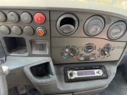 1#10088 Autocarro Iveco Daily con piattaforma