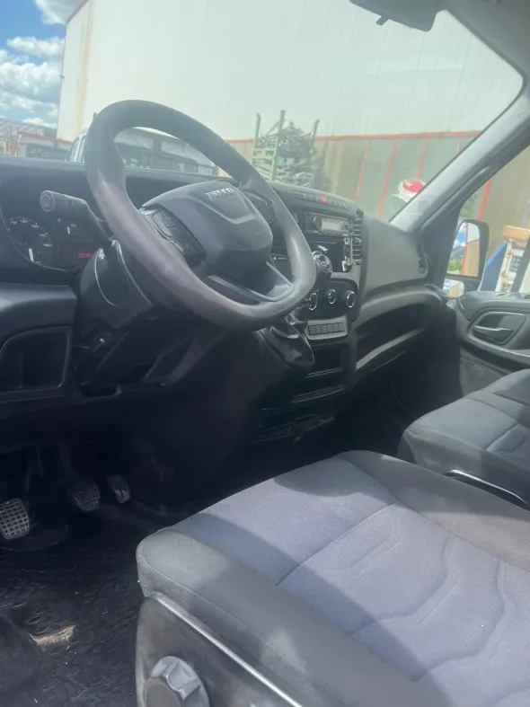 Autocarro Iveco Daliy 35C16