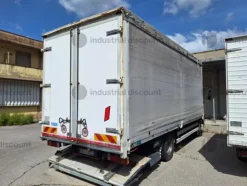772#9433 Autocarro Iveco 120E18
