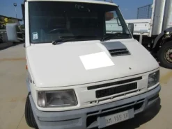 7#3441 Autocarro Iveco 30E8 35A