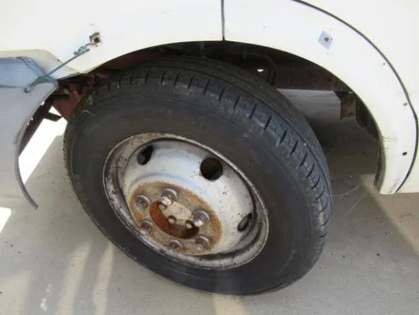 7#3441 Autocarro Iveco 30E8 35A
