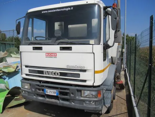 9#3441 Autocarro Iveco 150E18KA