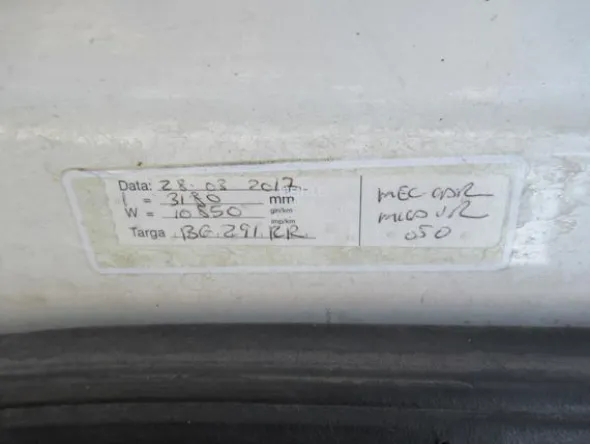 9#3441 Autocarro Iveco 150E18KA