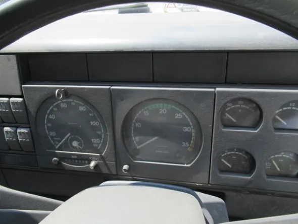 9#3441 Autocarro Iveco 150E18KA