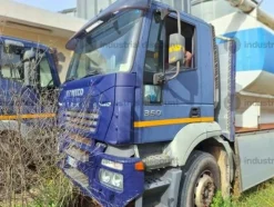30#8846 Autocarro Iveco Magirus