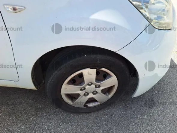 5#9410 Autocarro Kia Venga