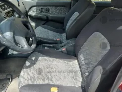 54#8980 Autocarro Mitsubishi PK L200