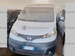 1#9905 Autocarro Nissan NV200
