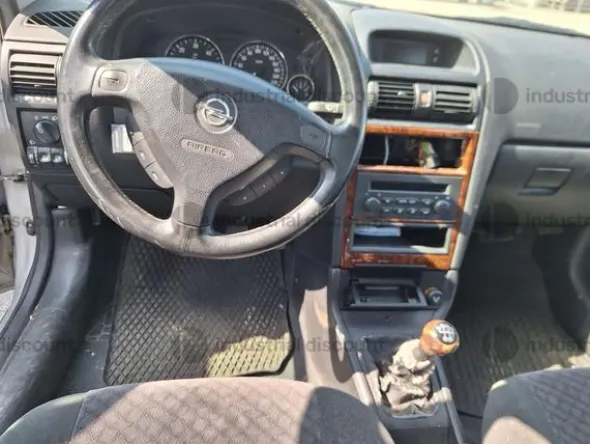3#9183 Autocarro Opel Astra