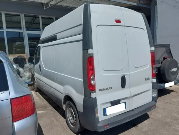 43#7915 Autocarro Renault