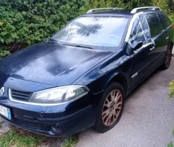 48#6817 Autocarro Renault Laguna