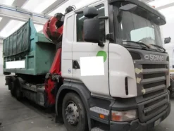 35#3561 Autocarro Scania P 400