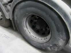 35#3561 Autocarro Scania P 400