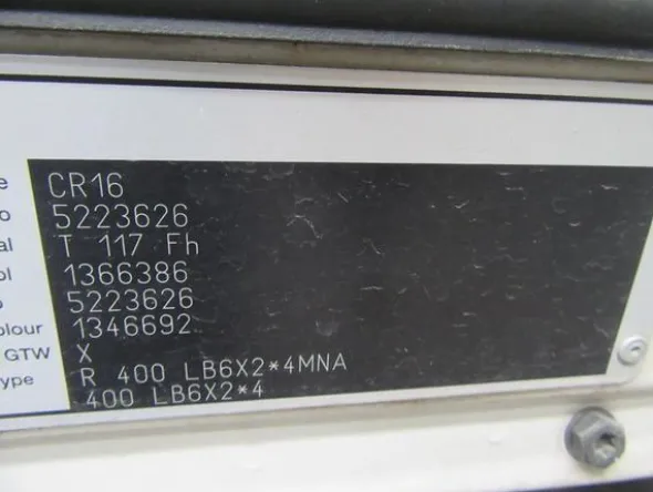 35#3561 Autocarro Scania P 400