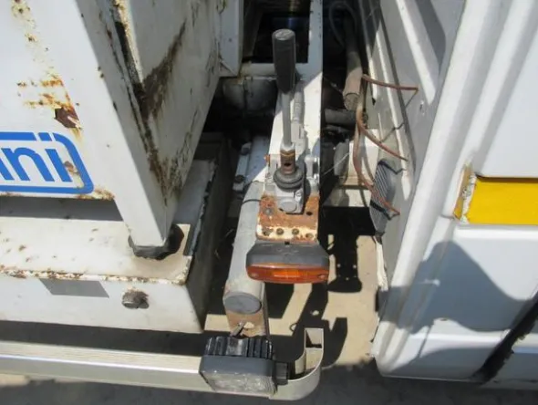 60#3561 Autocompattatore Daimler Chrysler