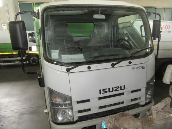 77#3561 Autocompattatore Isuzu M 50Evolution