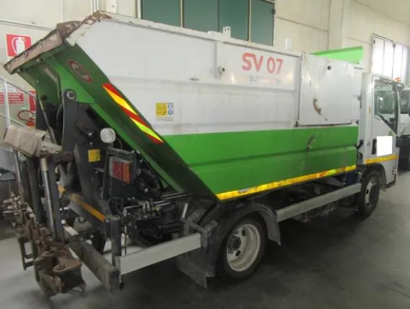 70#3561 Autocompattatore Isuzu M 50 Evolution