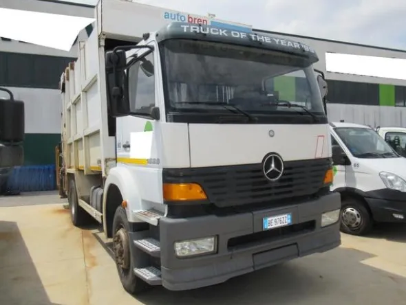 32#3561 Autocompattatore Mercedes Benz