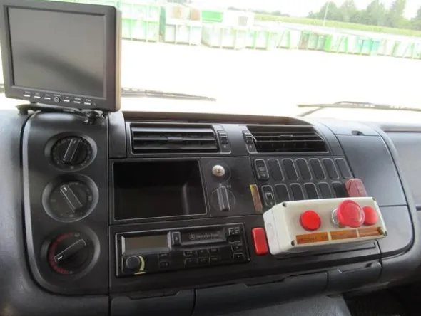 32#3561 Autocompattatore Mercedes Benz