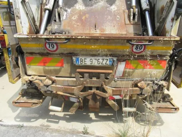 32#3561 Autocompattatore Mercedes Benz