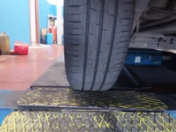 3#7999 Autogru per soccorso stradale Fiat e attrezzature per officina